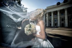 photo of wedding couple by Vlad Voshchinin