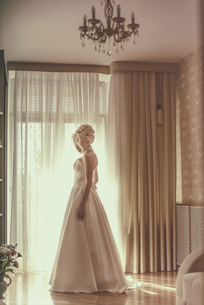 morning photo of the bride