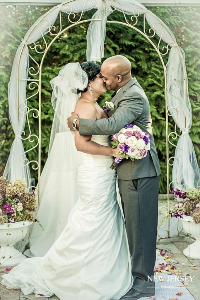 groom & bride at The Ashford Estate, Allentown
