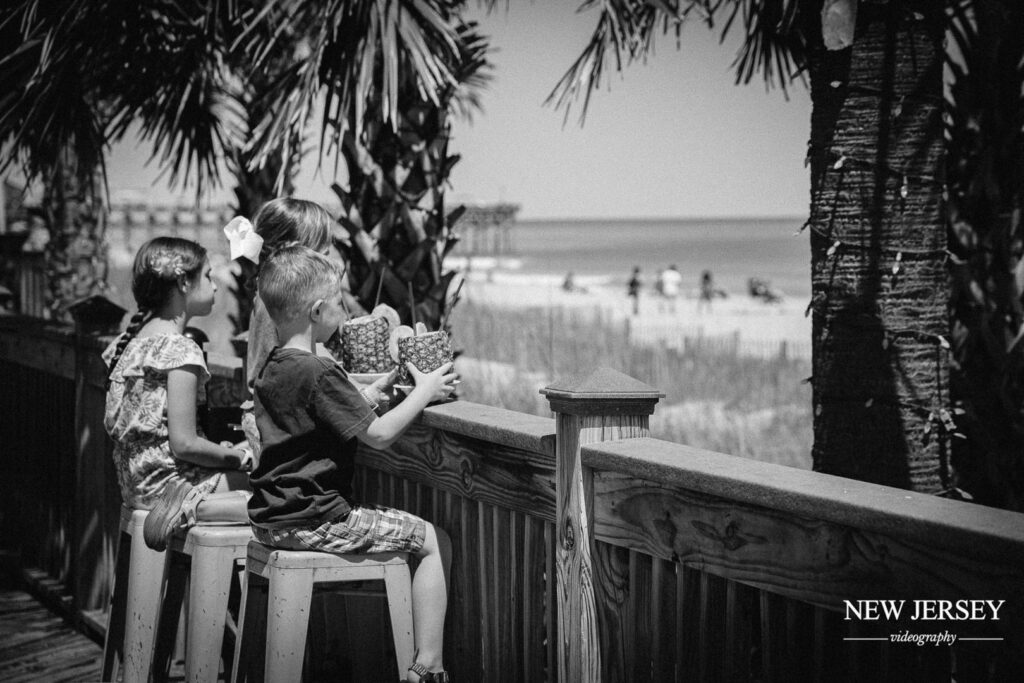 kids looking at the sea