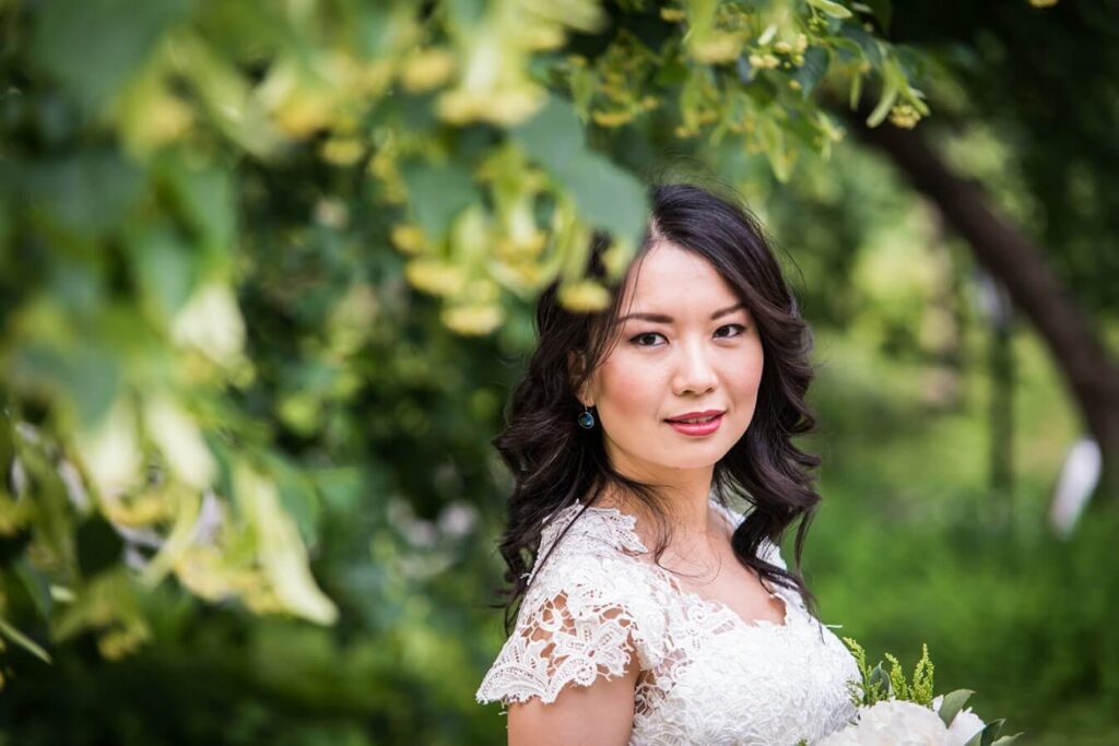 outdoor portrait of the bride