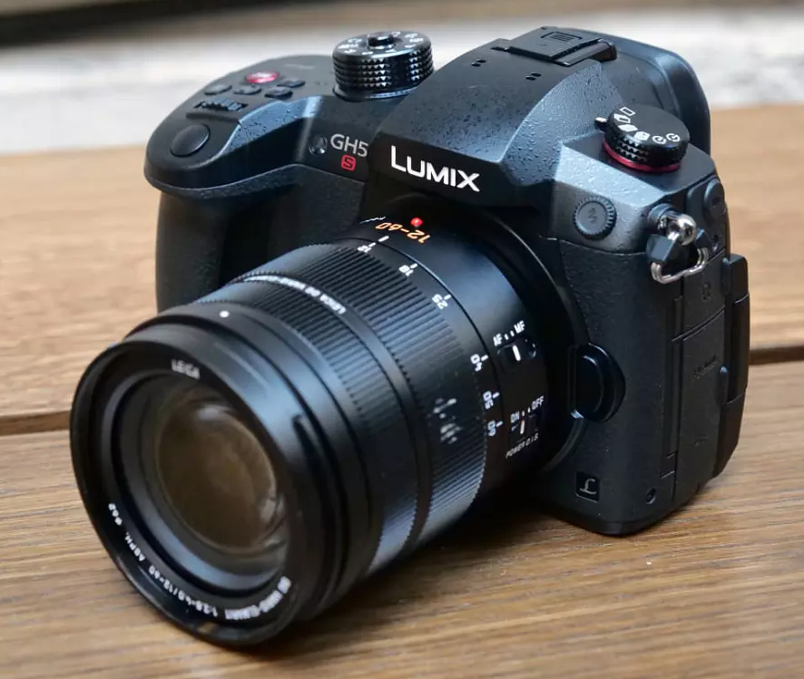 Panasonic LUMIX GH5s