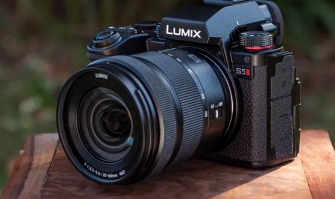 Panasonic LUMIX S5 II